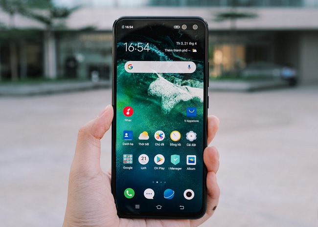 Vivo V19 có kích thước 6.44 inch, viền màn hình mỏng