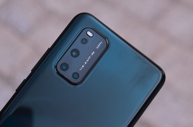 Vivo V19 trang bị cụm 4 camera mặt sau và 2 camera selfie