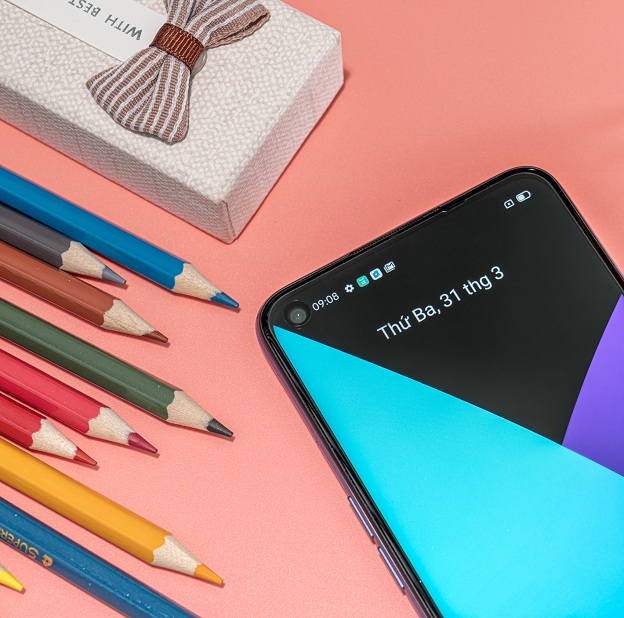 Realme 6 còn được tích hợp viên pin dung lượng lớn là 4,300mAh và hỗ trợ sạc nhanh 30W