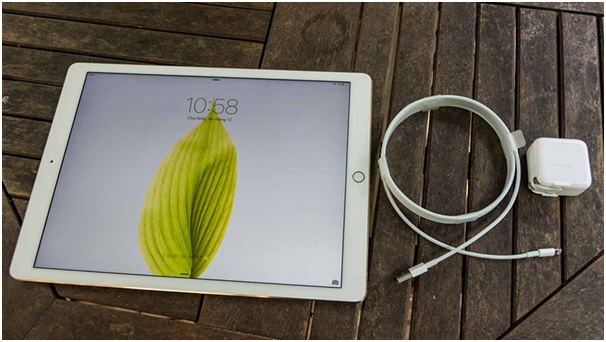 iPhone sạc nhanh hơn khi dùng củ sạc iPad