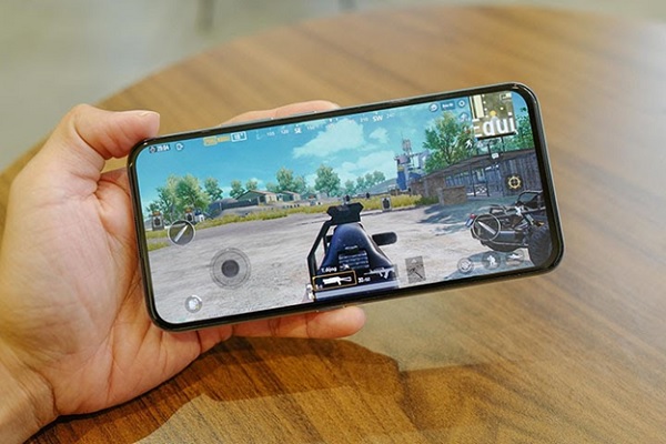Màn hình lớn sẽ hỗ trợ các gamer trong quá trình chơi