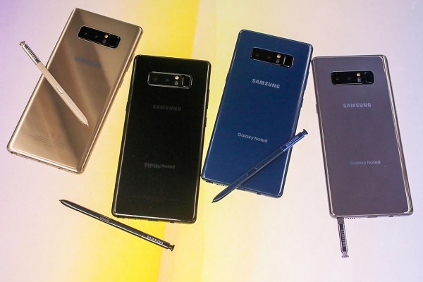 Samsung Galaxy Note 8 với chiếc bút đi kèm ấn tượng