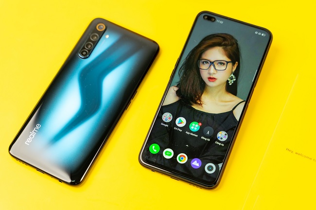 Màn hình Realme 6 Pro rộng 6.6 inch