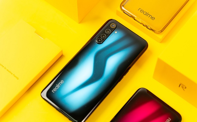 Cụm camera sau trên Realme 6 Pro