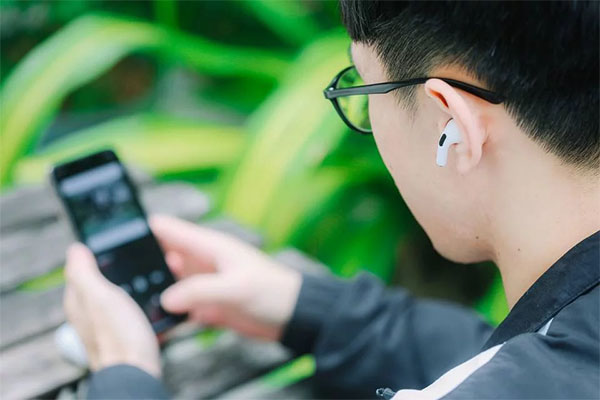 AirPods Pro có thể sử dụng liên tục trong thời gian dài