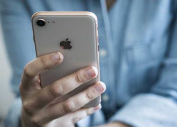 Tổng quan về iPhone SE 2020: Tên gọi, thông số kỹ thuật, giá và màu sắc ra mắt