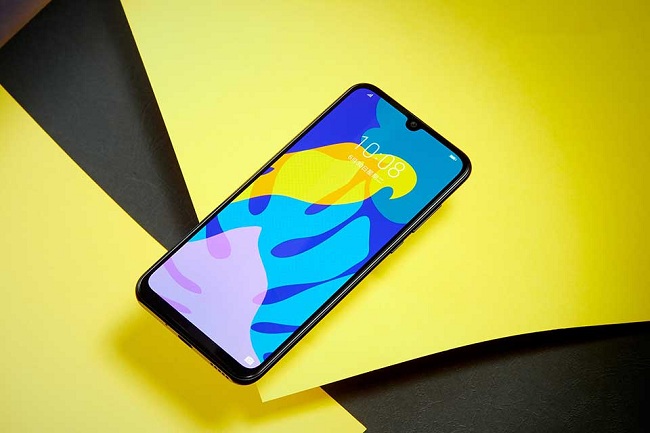 Thiết kế của Play 4T Pro hoàn thiện hơn so với các mẫu trước đó của Honor