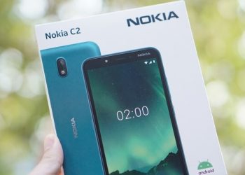 Trên tay Nokia C2: Có sự nâng cấp nhẹ, giá rẻ, thích hợp làm máy “sơ cua” hoặc tặng cho các “bô lão”