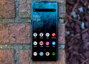 Trên tay OnePlus 8 Pro – hội tụ mọi ưu điểm của 1 “sát thủ” hàng đầu