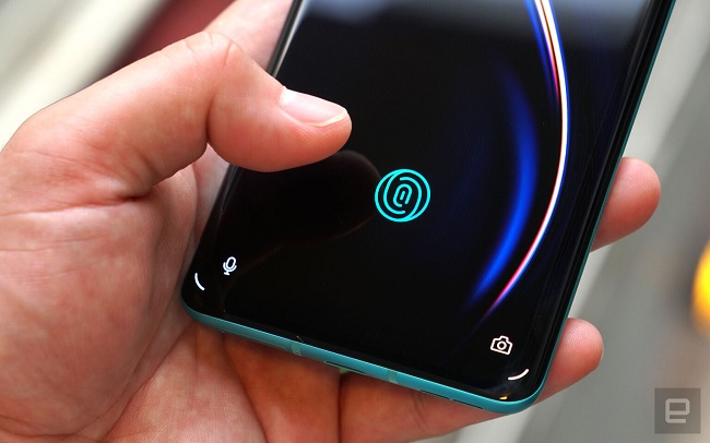 Máy được trang bị tính năng cảm biến vân tay dưới màn hình