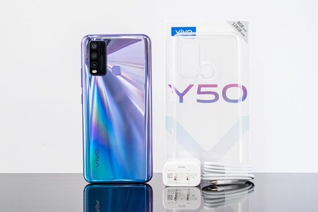Trên tay Vivo Y50 về thiết kế