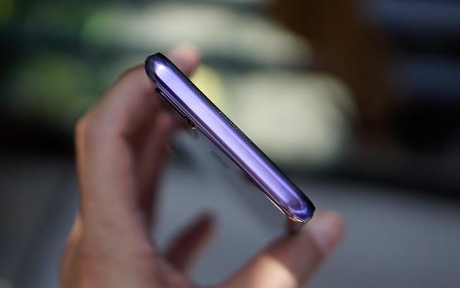 Phần đỉnh máy hoàn toàn trống