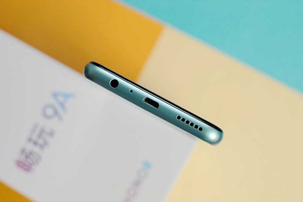 Điểm nhấn đặc biệt nhất của Honor 9A chính là thời lượng pin rất ấn tượng với dung lượng 5000mAh,  và máy có thể sạc ngược các thiết bị khác ở mức 5V – 1.2A