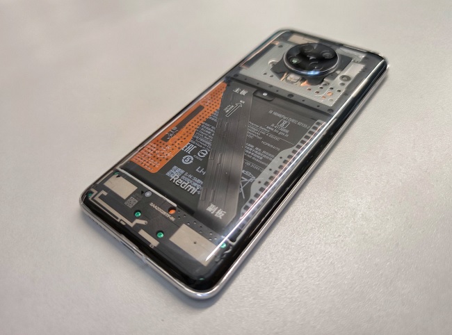 Xuất hiện Redmi K30 Pro phiên bản mặt lưng trong suốt - Liệu thiết kế “trần trụi” có tạo nên trào lưu mới?