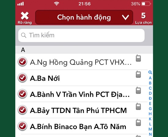 Tích chọn những liên lạc mà bạn muốn xóa