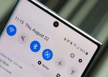 Camera selfie Galaxy Note 20 vẫn sẽ đặt trong phần “đục lỗ”, không chắn thông báo và có đèn tín hiệu