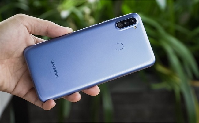 Đánh giá chi tiết Galaxy A11 về thiết kế