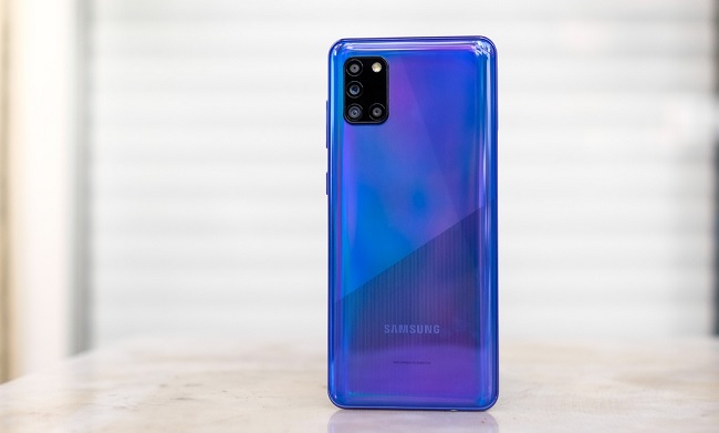 Mặt sau của Galaxy A31 không có nhiều điểm khác so với A51 và A71