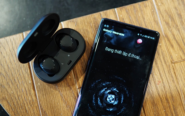 Mở ứng dụng Galaxy Wearable cho Android hay Samsung Galaxy Buds+ cho iOS