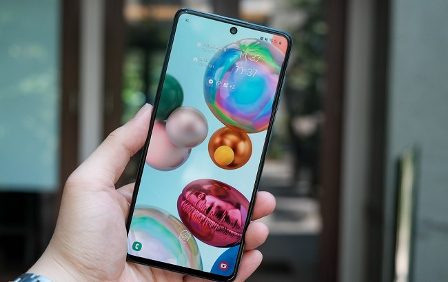 Samsung Galaxy A71 sở hữu màn hình lớn hơn 6.7 inch, thiết kế “đục lỗ” thời thượng
