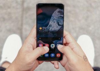 TOP 5 smartphone tốt nhất trong 6 tháng đầu năm 2025