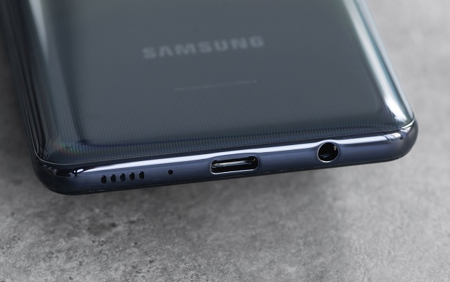 Galaxy A31 vẫn giữ nguyên jack cắm tai nghe 3.5mm “quốc dân”
