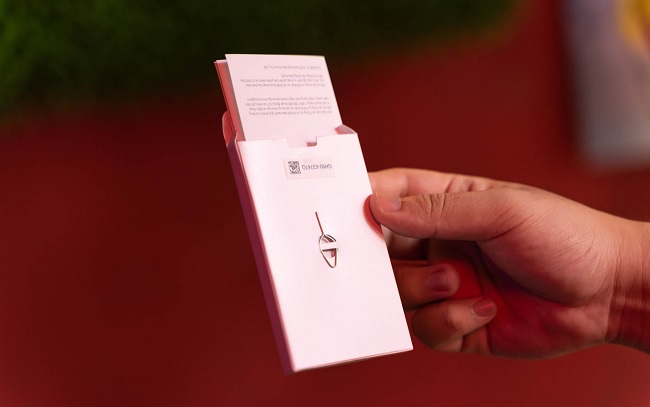 Sách hướng dẫn và che sọc SIM