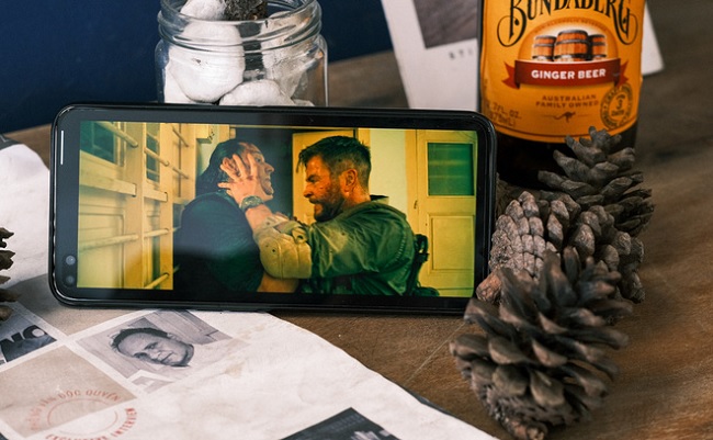 Realme 6 Pro trang bị màn hình 90Hz, vượt trội hơn hẳn các đối thủ tầm trung