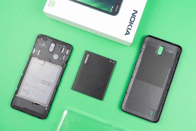 Nokia C2 sau khi tháo nắp lưng ra