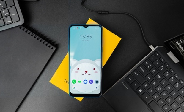Mặt trước của Realme C3i là màn hình notch như giọt nước