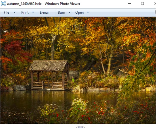 Click đúp chuột trái để mở file có đuôi .HEIC