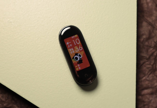 Người dùng có thể thiết lập mặt đồng hồ động theo sở thích