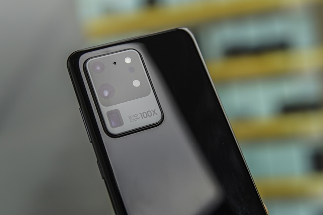 Người dùng có thể mở nhanh camera trên Galaxy S20 Ultra bằng cách nhấn 2 lần vào phím nguồn