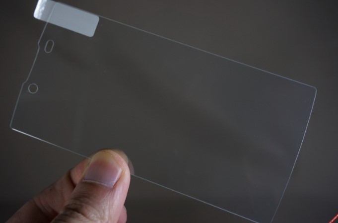 Kính cường lực giúp điện thoại luôn mới, đẹp và bền bỉ hơn 