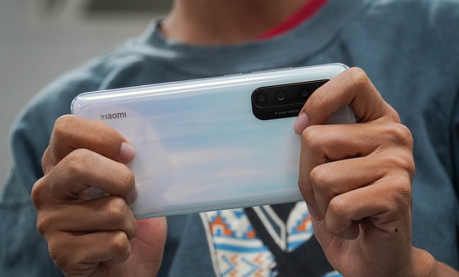 Đánh giá thiết kế Xiaomi Mi Note 10 Lite: ngoại hình đẹp long lanh, hoàn thiện từng chi tiết nhỏ