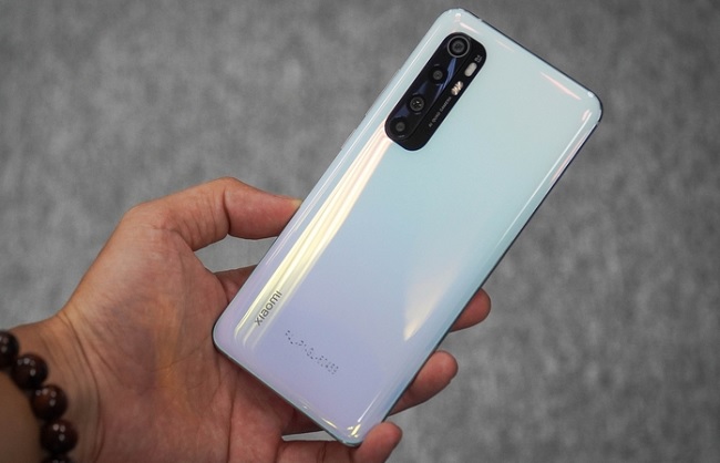 Xiaomi Mi Note 10 Lite phiên bản màu Trắng đặc biệt phù hợp với giới trẻ cá tính