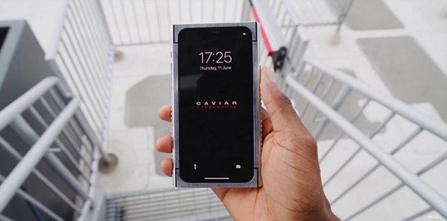 Mặt trước của iPhone 11 Pro bản Cybertruck