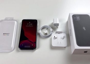 Hãy sử dụng bộ sạc chính hãng đi kèm điện thoại để đảm bảo an toàn