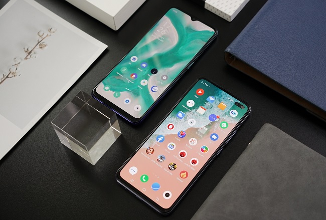 Cả 2 sản phẩm đều đáp ứng tốt các tác vụ cơ bản, song V19 được tối ưu chơi game tốt hơn