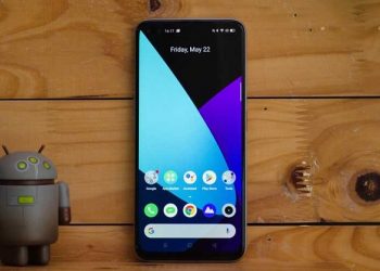 Trên tay Realme X3 SuperZoom: Ấn tượng với khả năng zoom 60x, màn hình tần số quét 120Hz, 4 camera sau