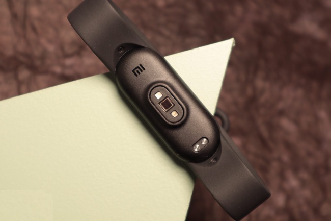 Cảm biến trên Band 5 có độ chính xác cao hơn