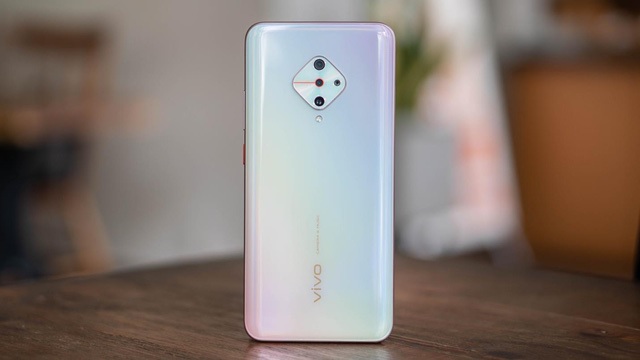 Vivo S1 Pro đặc biệt thu hút sự quan tâm của giới trẻ