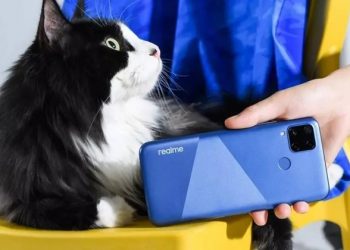 Realme C15 ra mắt