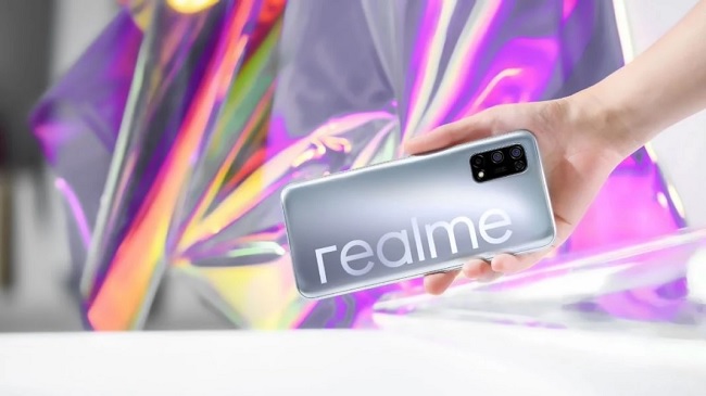 Realme V5 được trang bị cụm camera hình chữ nhật