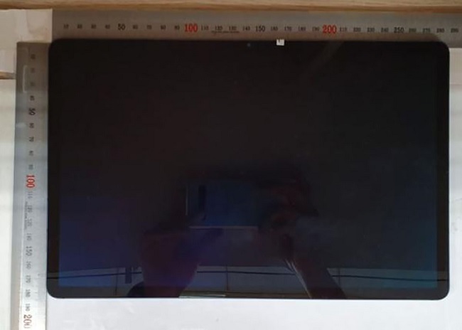 Galaxy Tab S7 sở hữu thiết kế đơn giản nhưng vẫn toát lên “khí chất” sang trọng, đẳng cấp