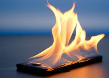 5 cách làm điện thoại đỡ nóng khi chơi game trong mùa hè