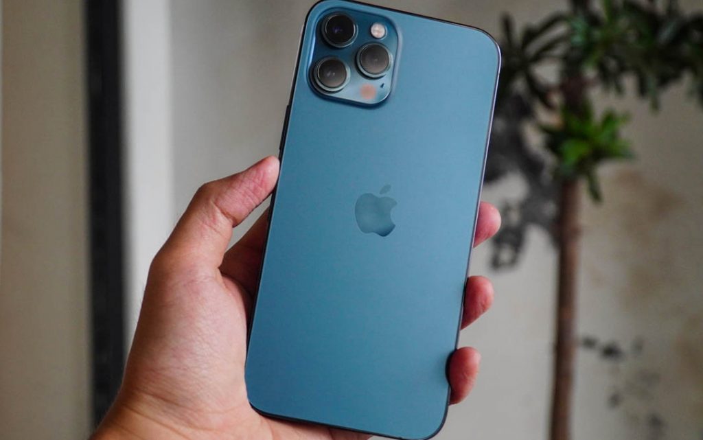 Cách kích hoạt tính năng gõ mặt lưng tắt màn hình trên iPhone