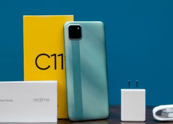 Cận cảnh Realme C11: Thiết kế màu sắc trẻ trung, cụm camera vuông thời thượng, viên pin trâu cùng giá bán hấp dẫn