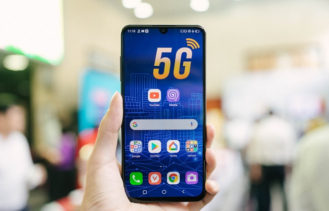 Màn hình giọt nước truyền thống với độ phân giải Full HD+