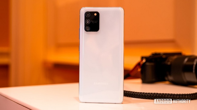 Galaxy S20 Fan Edition đi theo xu hướng thiết kế của Galaxy S20 series